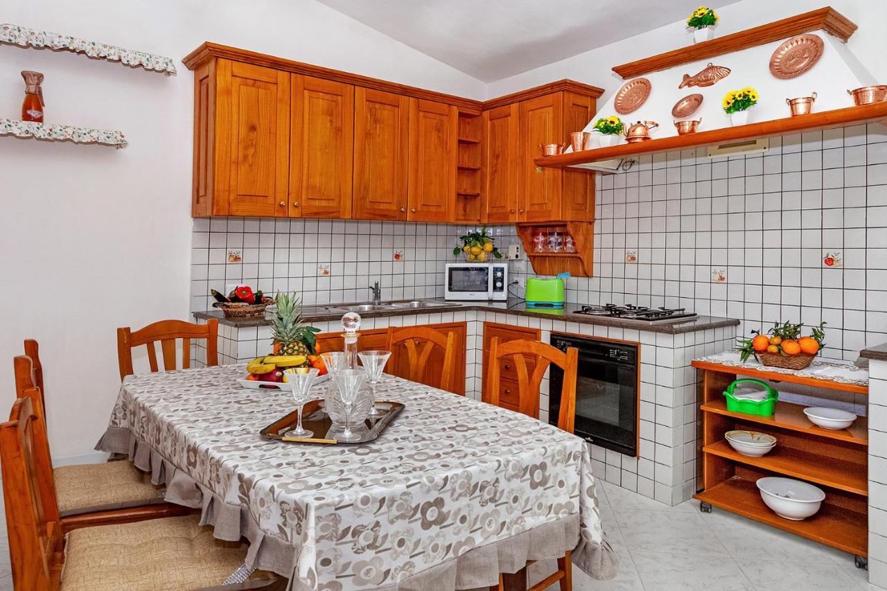 Il Tiglio Holiday Home - De Vivo Realty มัสซาลูเบรนเซ ภายนอก รูปภาพ
